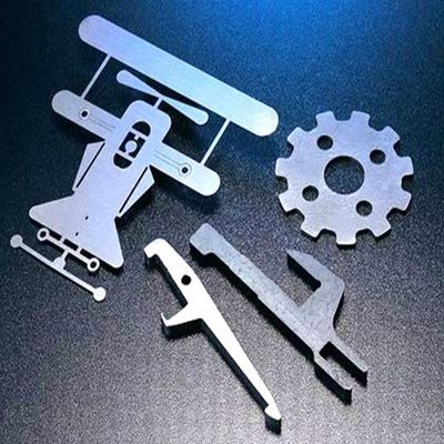 OEM سفارشی با کیفیت بالا آلومینیوم فولاد ضد زنگ ورق فلزی ساخت و ساز قطعات فلزی برش لیزر و خدمات جوش